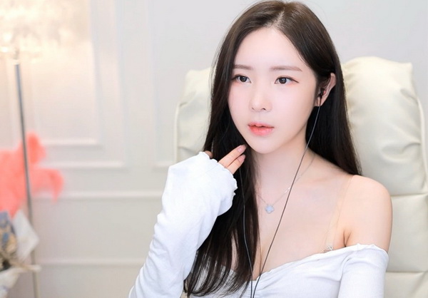 锕锵锵锵铜铜铜铜好大在线观看