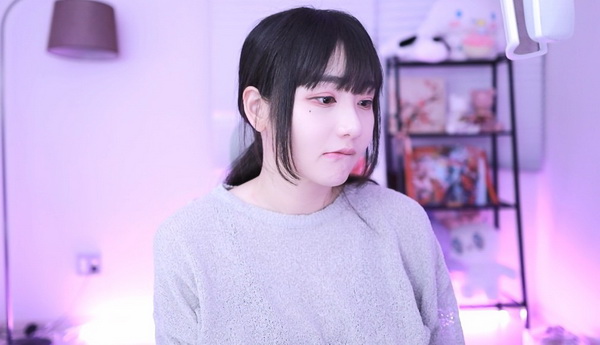 藏宝阁未满十八岁显示