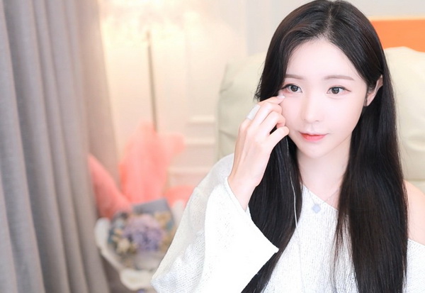天美传媒春节回家相亲孟孟