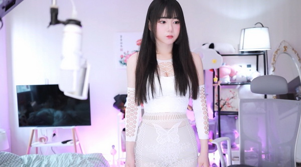 男生和女生拆拆很痛的轮滑鞋