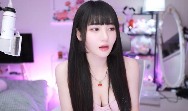 草莓丝瓜芭乐鸭脖奶茶的评价