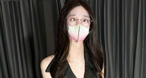 桂芬坐拍最新写真套图作品